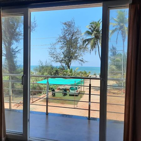 Raapan Beach Resort Малван Экстерьер фото
