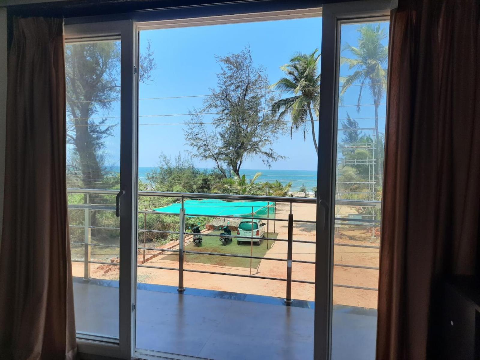Raapan Beach Resort Малван Экстерьер фото